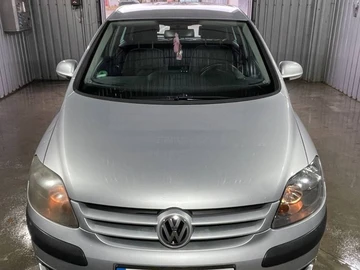 Авто Volkswagen Golf Plus 2005 № 8151897