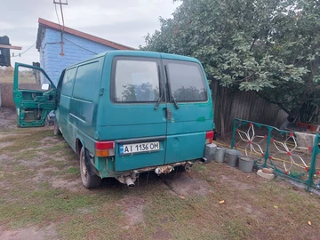 Авто Volkswagen Transporter 1992 № 8152053