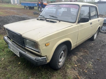 Авто ВАЗ 2107 1995 № 8152178