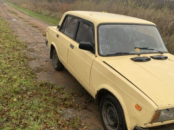 Авто ВАЗ 2105 1982 № 8152302
