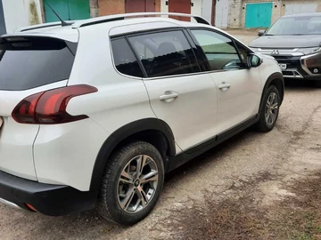 Авто Peugeot 2008 2019 № 8152310