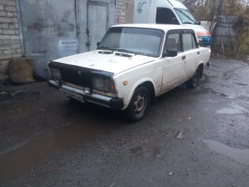 Авто ВАЗ 2107 1986 № 8152422