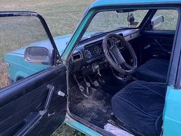 Авто ВАЗ 2107 1988 № 8152436
