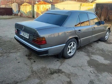 Авто Mercedes 230 1989 № 8152575