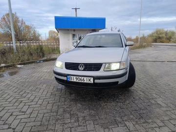 Авто Volkswagen Passat Variant 1999 № 8152595