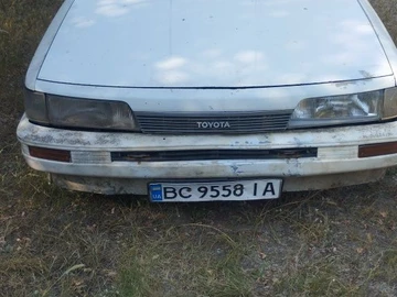 Авто Toyota Camry 1988 № 8153057