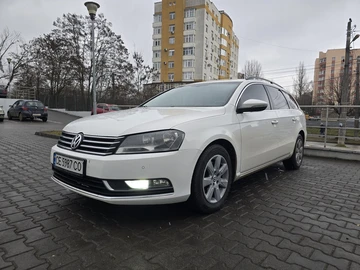 Авто Volkswagen Passat Variant 2011 № 8153088