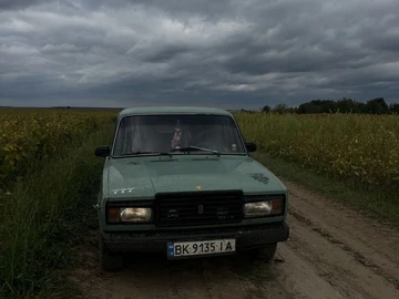 Авто ВАЗ 2107 1989 № 8153287