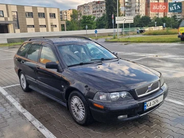 Авто Volvo V40 Kombi 2001 № 8153676