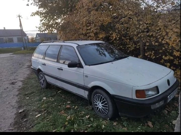 Авто Volkswagen Passat Variant 1995 № 8154264