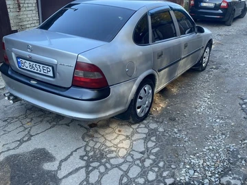 Авто Opel Vectra 1996 № 8154739
