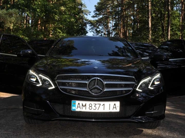 Авто Mercedes 220 2015 № 8154950