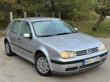 Авто Volkswagen Golf 2000 № 8155028