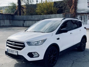 Авто Ford Escape 2018 № 8155103