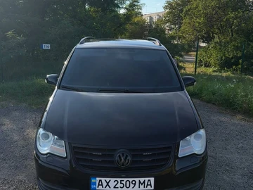 Авто Volkswagen Touran 2007 № 8155127