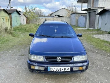Авто Volkswagen Passat Sedan 1994 № 8155336