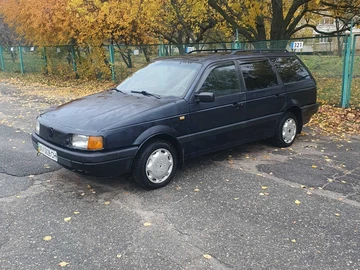 Авто Volkswagen Passat Variant 1989 № 8155773