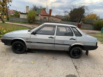 Авто ВАЗ 21099I 2004 № 8156311