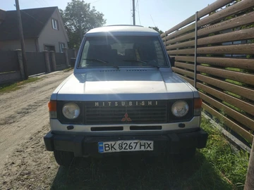 Авто Mitsubishi Pajero 1988 № 8156328