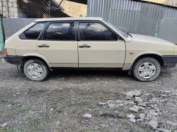 Авто ВАЗ 2109 1989 № 8157076