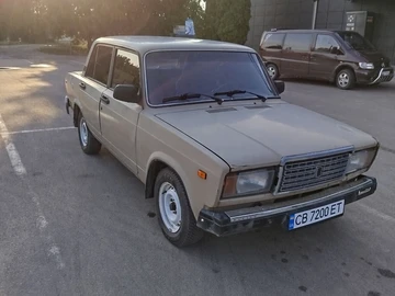 Авто ВАЗ 2107 1987 № 8157640