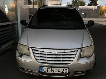 Авто Chrysler Voyager 2004 № 8157918