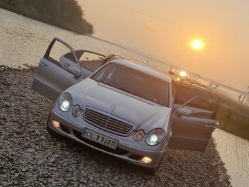 Авто Mercedes E Серия 2002 № 8157940