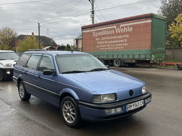 Авто Volkswagen Passat Variant 1992 № 8157948