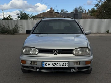 Авто Volkswagen Golf 1996 № 8158289