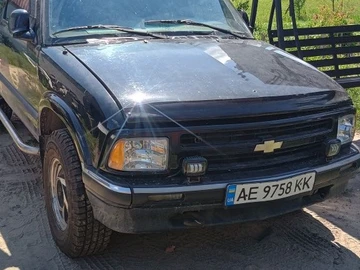Авто Chevrolet Blazer 1996 № 8158419