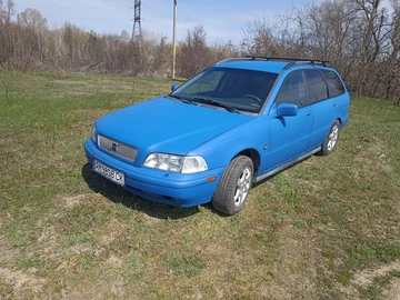 Авто Volvo V40 Kombi 1997 № 8158424