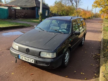 Авто Volkswagen Passat Variant 1992 № 8158528