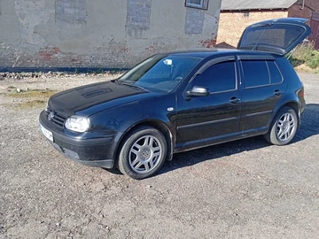Авто Volkswagen Golf 2000 № 8159083