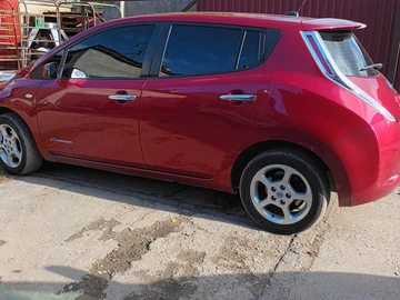 Авто Nissan Leaf 2011 № 8159132