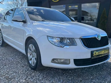 Авто Skoda Superb 2012 № 8159429