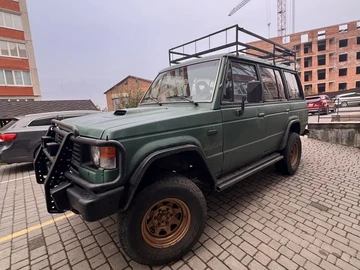 Авто Mitsubishi Pajero 1989 № 8160151