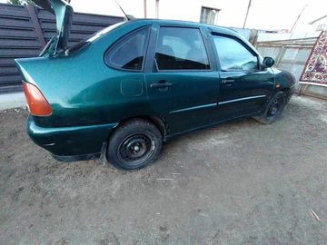 Авто Volkswagen Polo 1993 № 8160438