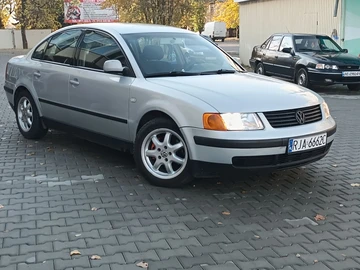 Авто Volkswagen Passat Sedan 2002 № 8160529
