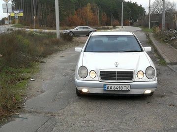 Авто Mercedes 230 1996 № 8160948