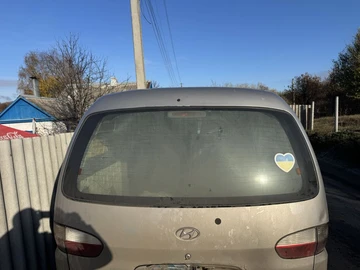 Авто Hyundai H200 2001 № 8161109