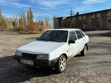 Авто ВАЗ 21099I 1999 № 8161111
