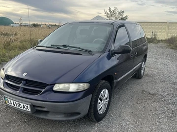 Авто Chrysler Voyager 2000 № 8161592