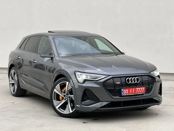 Авто Audi Q7 2021 № 8161596