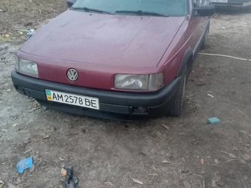 Авто Volkswagen Passat Sedan 1990 № 8161726