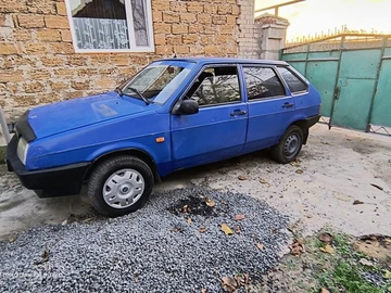 Авто ВАЗ 2109 1992 № 8162071