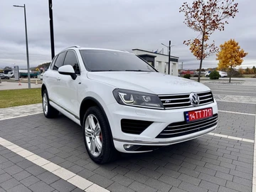 Авто Volkswagen Touareg 2016 № 8162072