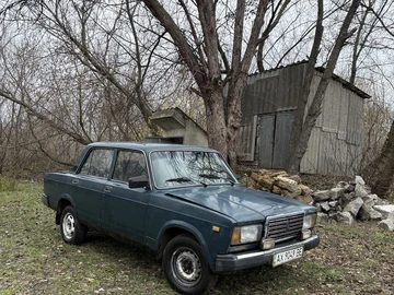 Авто ВАЗ 2107 1983 № 8162571