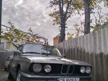 Авто BMW 5 Серия 1987 № 8162573