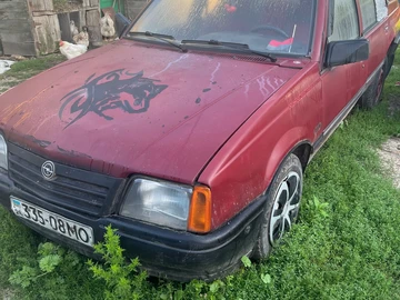 Авто Opel Ascona 1987 № 8162927