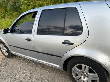 Авто Volkswagen Golf 2000 № 8163066